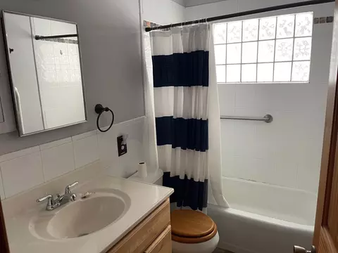 Bath - 4564 Green Gables Rd, Brainerd, MN 56401 photo 1 of 1
