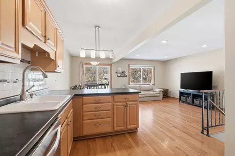 Kitchen - 1650 Hickory Hill Dr, Eagan, MN 55122 photo 3 of 3
