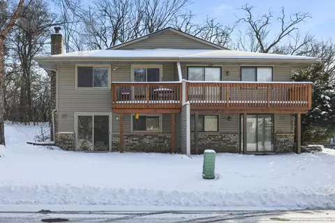 Exterior - 1650 Hickory Hill Dr, Eagan, MN 55122 photo 3 of 4