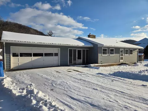 1610 Gilmore Valley Rd, Winona, MN 55987