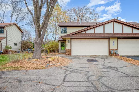 1009 4th Ave E, Shakopee, MN 55379