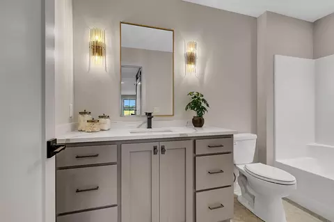 Bath - 1093 20th Ave N, Sartell, MN 56377 photo 3 of 3