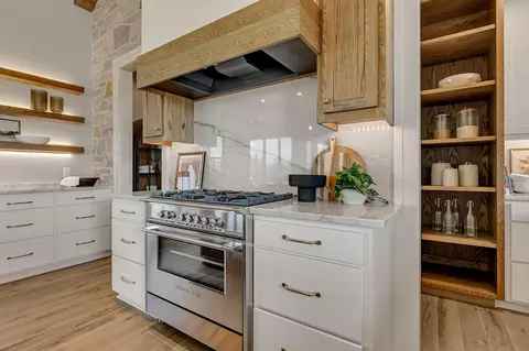Kitchen - 1093 20th Ave N, Sartell, MN 56377 photo 5 of 10