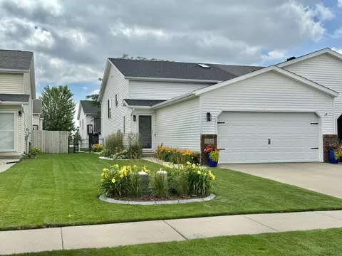4306 39th Ave S, Fargo, ND 58104