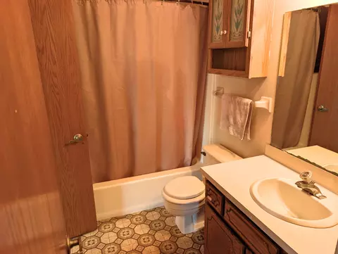 Bath - 7614 109th Pl N, Champlin, MN 55316 photo 1 of 1