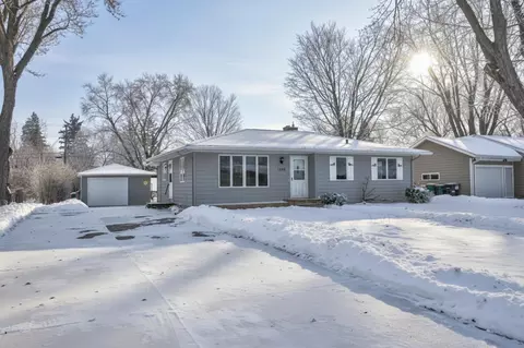 1542 Aldrich Ave, Hudson, WI 54016