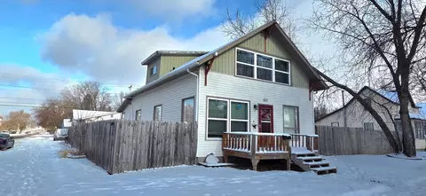 822 7th St, International Falls, MN 56649