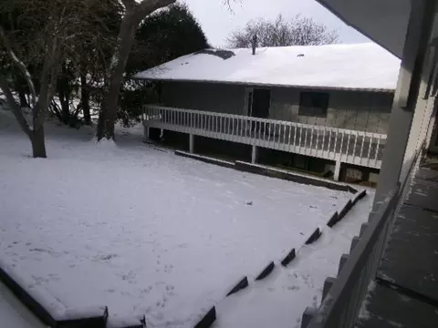 2 Hazeltine Ests, Chaska, MN 55318