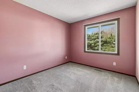 3873 Dolomite Dr, Eagan, MN 55122 photo 17