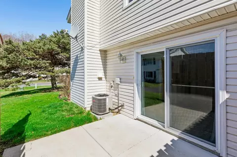 3873 Dolomite Dr, Eagan, MN 55122 photo 23