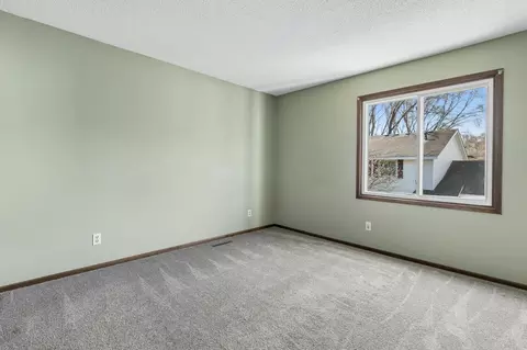 3873 Dolomite Dr, Eagan, MN 55122 photo 14