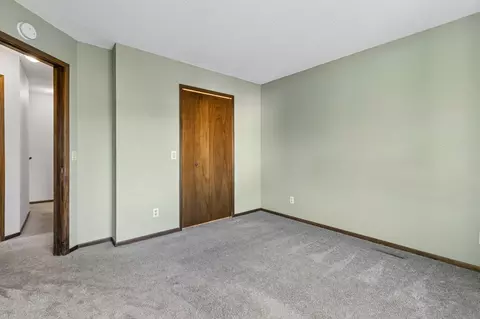 3873 Dolomite Dr, Eagan, MN 55122 photo 15