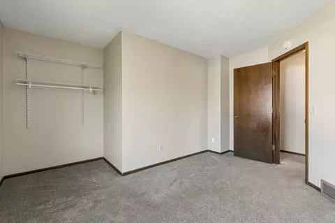 3873 Dolomite Dr, Eagan, MN 55122 photo 20