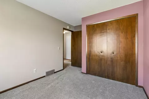 3873 Dolomite Dr, Eagan, MN 55122 photo 18