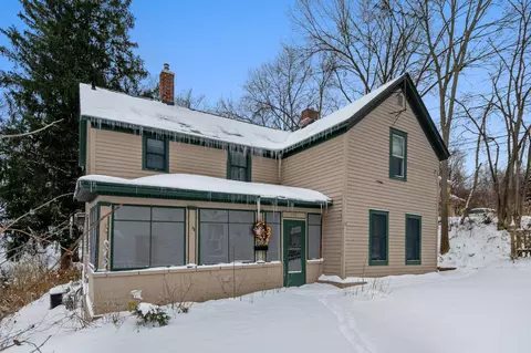 321 Myrtle St W, Stillwater, MN 55082