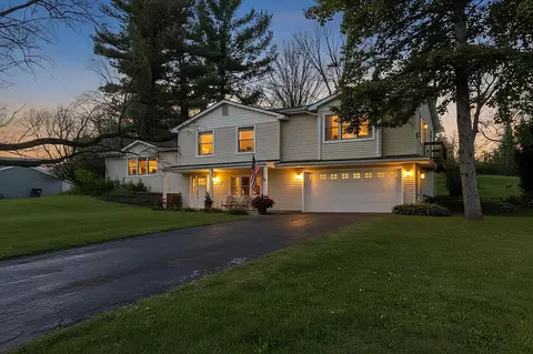 5026 Clear Spring Dr, Minnetonka, MN 55345