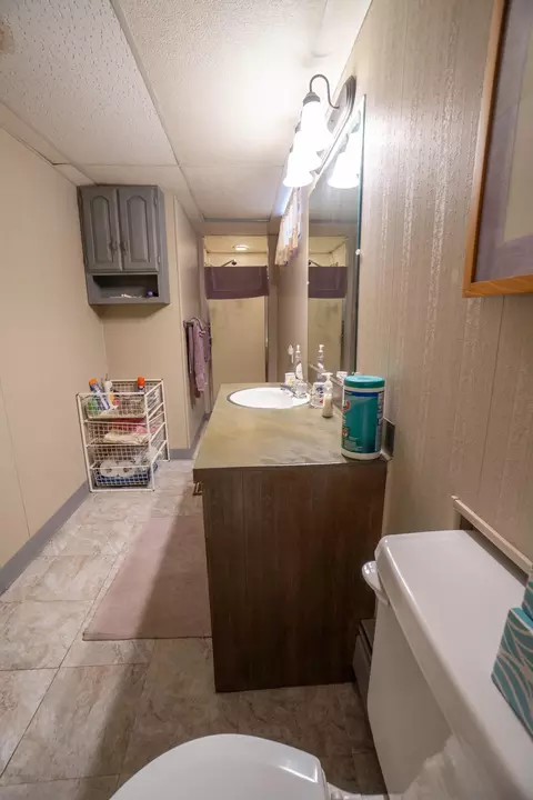 Bath - 332 4th St NW, Perham, MN 56573 photo 5 of 7