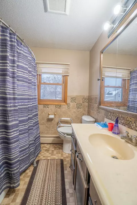 Bath - 332 4th St NW, Perham, MN 56573 photo 1 of 7