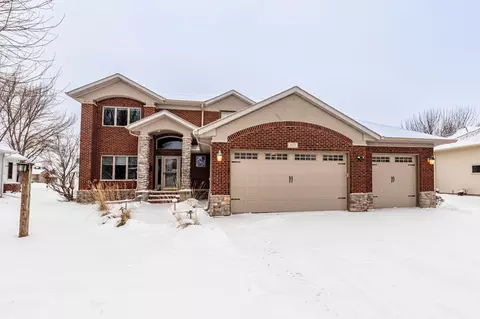 517 18 Ave E, West Fargo, ND 58078