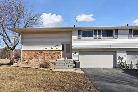 1118 E 145th St, Burnsville, MN 55337