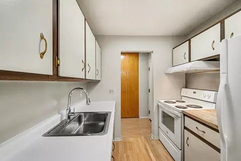 183 Little Canada Rd E #302, Little Canada, MN 55117
