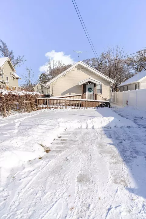 Exterior - 711 8th Ave N, Saint Cloud, MN 56303 photo 6 of 11