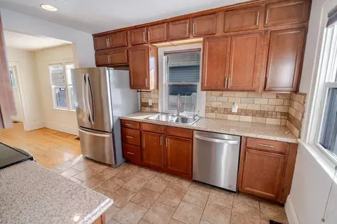 Kitchen - 711 8th Ave N, Saint Cloud, MN 56303 photo 3 of 4