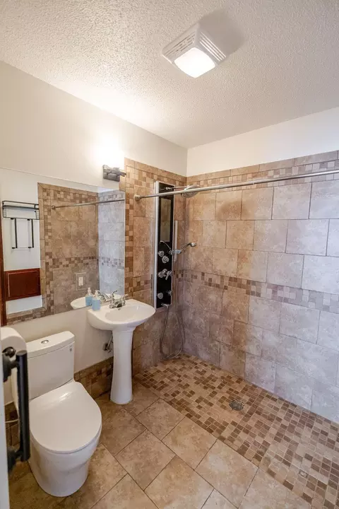 Bath - 711 8th Ave N, Saint Cloud, MN 56303 photo 1 of 3