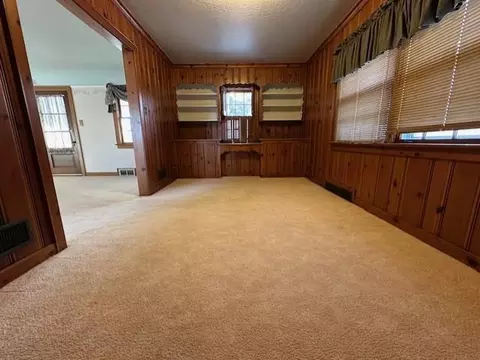 Living - 700 Oakland Pl NE, Austin, MN 55912 photo 1 of 5