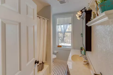 Bath - 839 Bluff Ave, Brainerd, MN 56401 photo 2 of 2