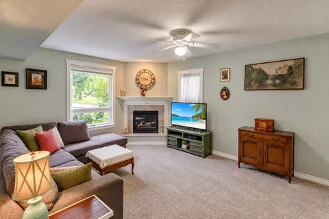 Living - 839 Bluff Ave, Brainerd, MN 56401 photo 1 of 1