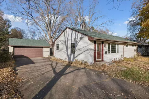 1312 E 93 12 St, Bloomington, MN 55425