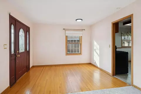 1312 E 93 12 St, Bloomington, MN 55425 photo 4