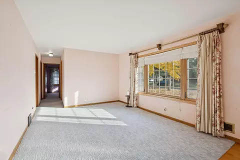 1312 E 93 12 St, Bloomington, MN 55425 photo 7