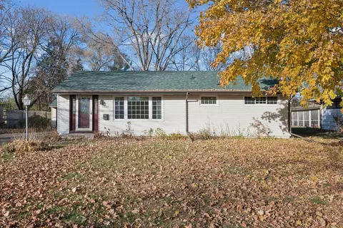 1312 E 93 12 St, Bloomington, MN 55425 photo 2