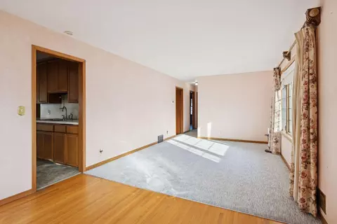 1312 E 93 12 St, Bloomington, MN 55425 photo 5
