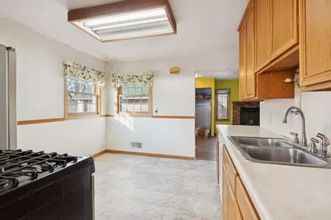 1312 E 93 12 St, Bloomington, MN 55425 photo 14