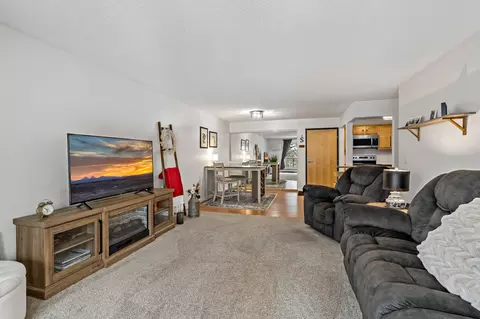 3155 Coachman Rd #310, Eagan, MN 55121 photo 5