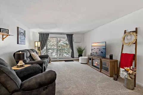 3155 Coachman Rd #310, Eagan, MN 55121 photo 4