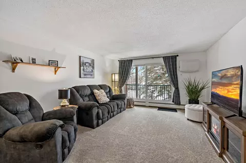 3155 Coachman Rd #310, Eagan, MN 55121 photo 2