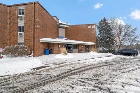 3155 Coachman Rd #310, Eagan, MN 55121