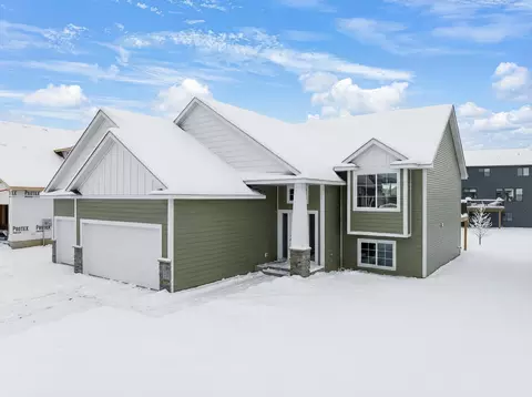 5266 177th St W, Lakeville, MN 55044