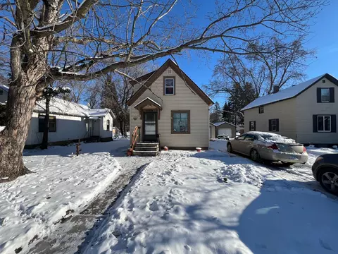 1018 1st St SE, Wadena, MN 56482