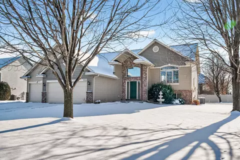 Exterior - 5111 109th Ave N, Champlin, MN 55316 photo 4 of 9