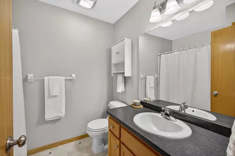 Bath - 5111 109th Ave N, Champlin, MN 55316 photo 2 of 3