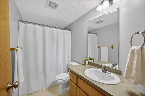 Bath - 5111 109th Ave N, Champlin, MN 55316 photo 3 of 3