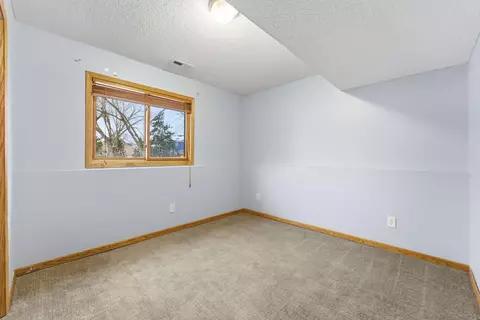4093 Vermont Ave, Eagan, MN 55123 photo 40