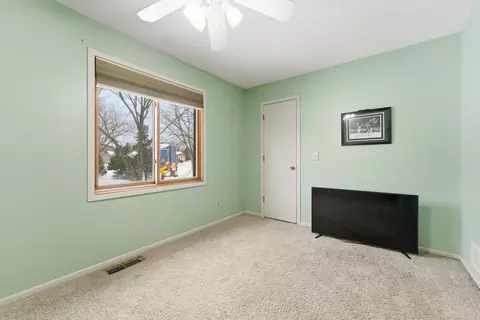 4093 Vermont Ave, Eagan, MN 55123 photo 25