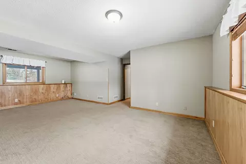 4093 Vermont Ave, Eagan, MN 55123 photo 29