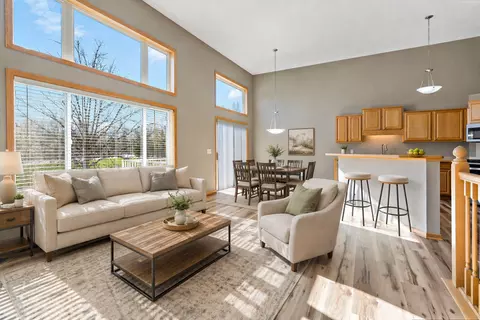 3953 Raspberry Ridge Rd NW, Prior Lake, MN 55372